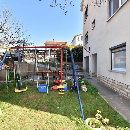 Traditional Apartment In Zadar With Garden 객실 사진